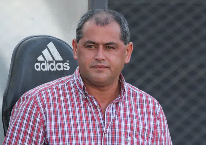 Arce-Olimpia-Futebol-Latino-05-08
