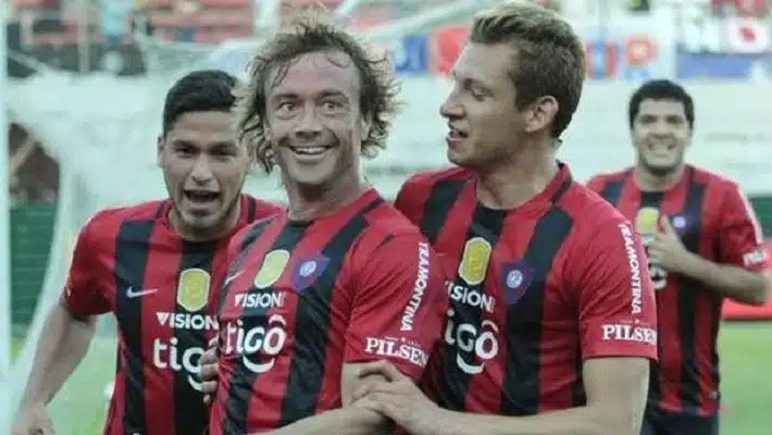 Cerro-Porteño-problemas-na-zaga-Lugano-Futebol-Latino-17-09