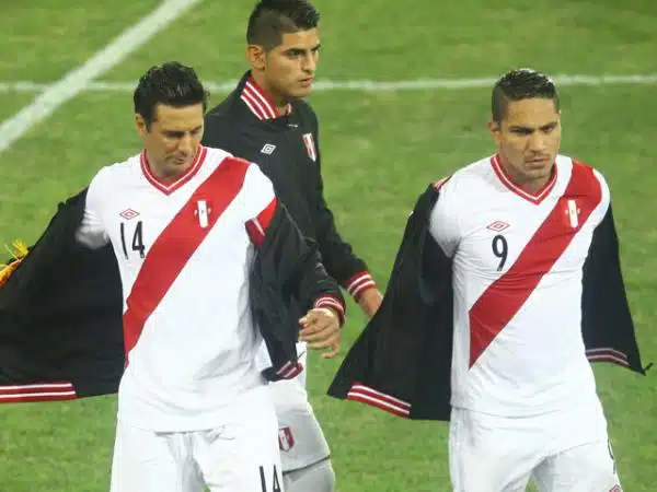 Claudio-Pizarro-Guerrero-convocados-Futebol-Latino-19-09