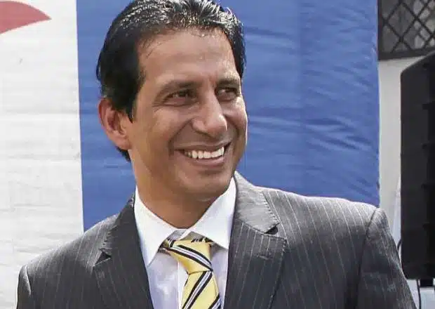 José-Cevallos-ofendido-Barcelona-de-Guaiaquil-Futebol-Latino-08-09