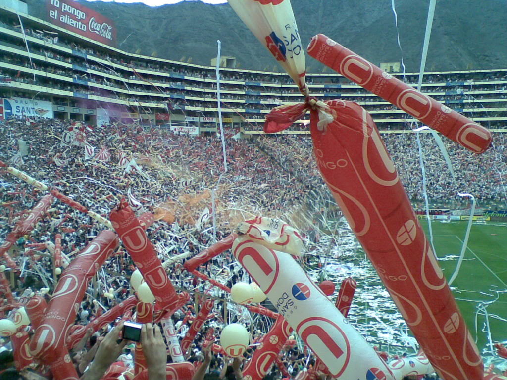 Torcida-Universitario-liberada-Futebol-Latino-09-09