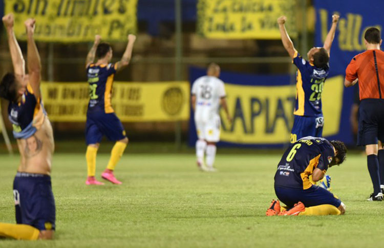 Atlético-PR-Chapecoense-fora-Copa-Sul-Americana-Futebol-Latino-29-10