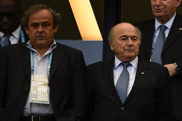 Michel-Platini-Josepho-Blatter-punidos-Futebol-Latino-06-10