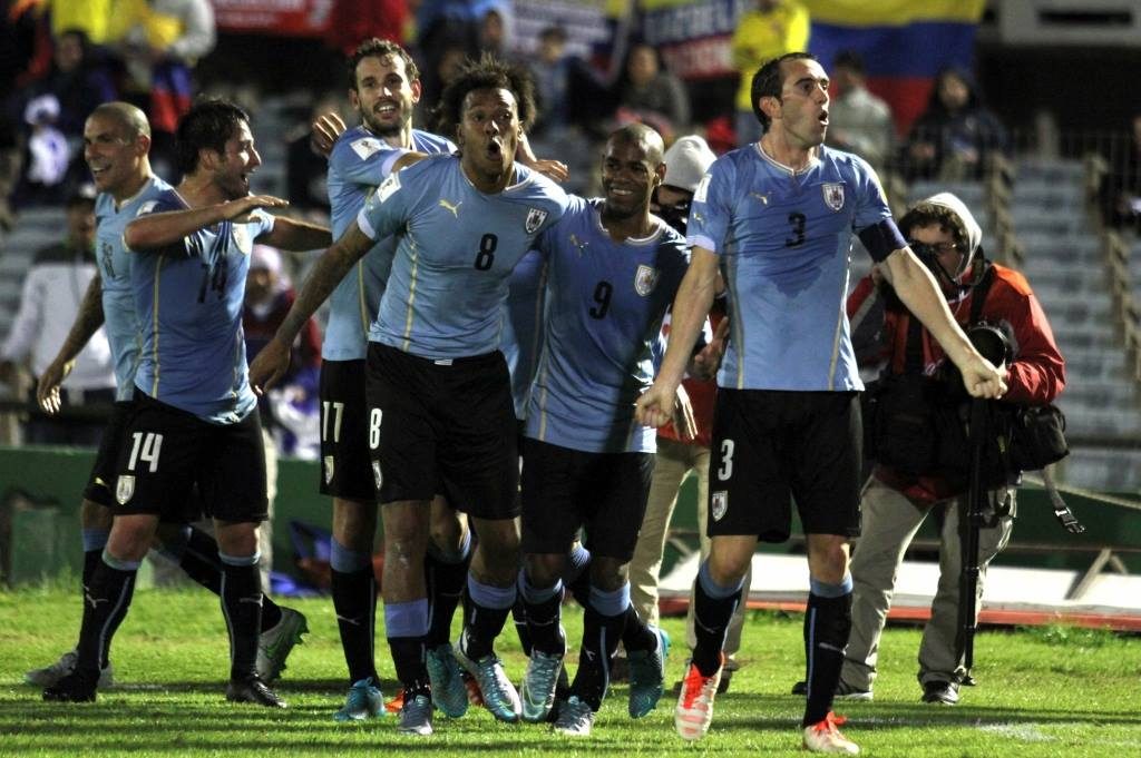 Uruguai-liderança-exaltada-Eliminatórias-Futebol-Latino-14-10