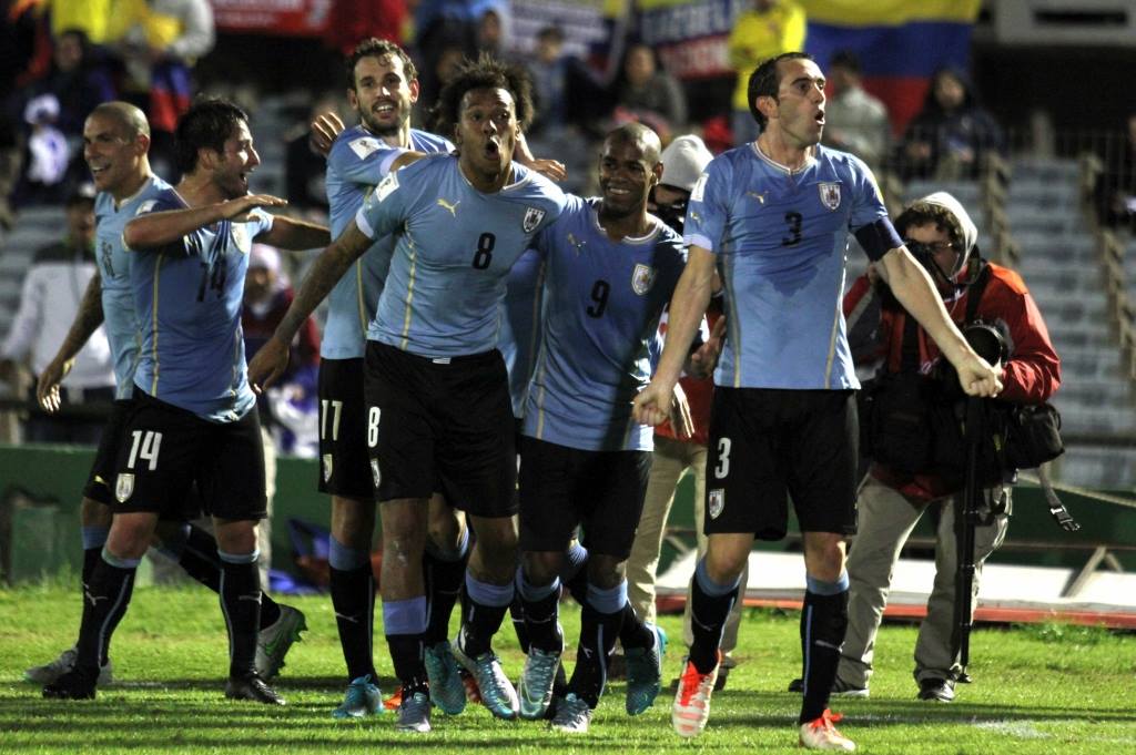 Uruguai-liderança-exaltada-Eliminatórias-Futebol-Latino-14-10