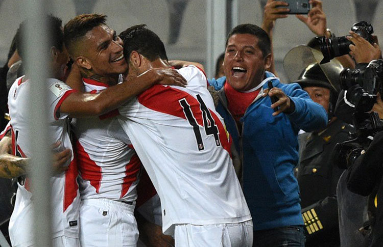 Peru-vence-Paraguai-Eliminatórias-Futebol-Latino-14-11