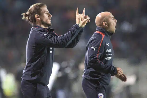 Santiago-Beccacece-se-preparando-para-assumir-La-U-Futebol-Latino-27-11