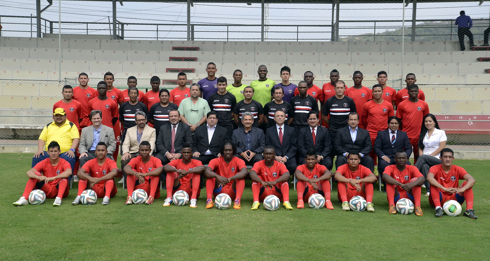 River-Ecuador-perto-de-fazer-história-Futebol-Latino-12-12