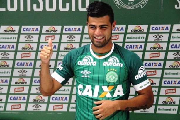 Chapecoense-anuncia-meio-campista-uruguaio-Futebol-Latino-19-02