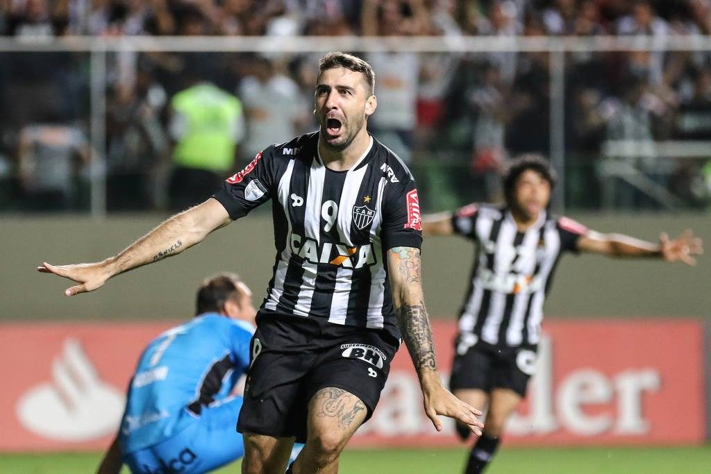 Estreia-Robinho-Pratto-brilha-Atlético-MG-vence-segunda-Libertadores-Futebol-Latino-24-02