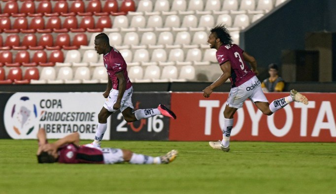 Independiente-Del-Valle-passa-jogo-tenso-Pré-Libertadores-Futebol-Latino-11-02