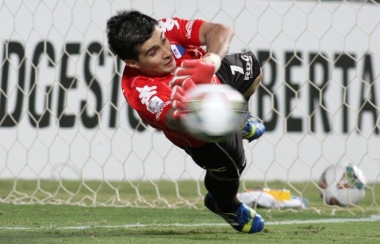 Ignacio-Don-recordista-pênaltis-defendidos-Paraguai-Futebol-Latino-21-03