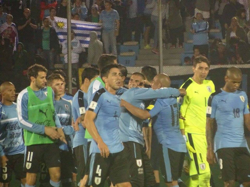 Uruguai-vence-Peru-Eliminatórias-Futebol-Latino-29-03