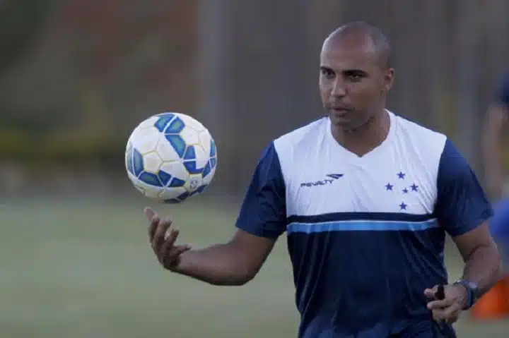 Coluna-Fl-Bastidores-da-Bola-Futebol-Latino-22-04
