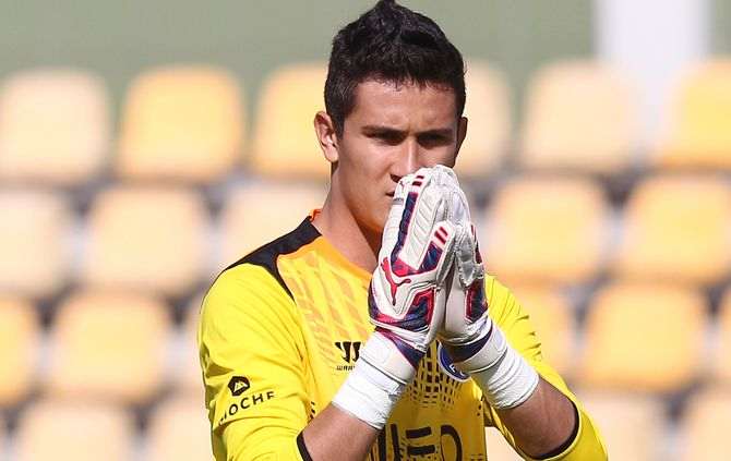 jovem-goleiro-mexicano-falha-feio-ajuda-boavista-portugal-Futebol-Latino-10-05