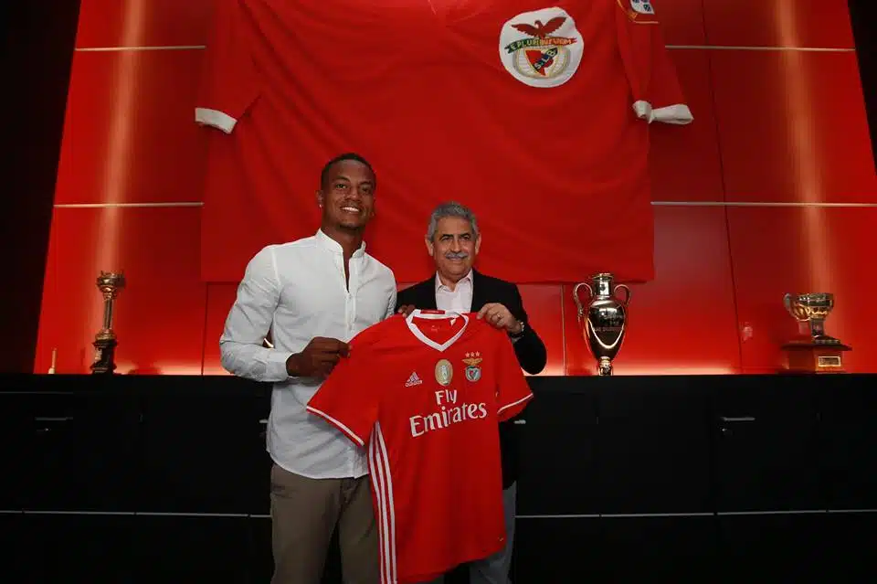 atacante-peruano-vai-para-maior-rival-futebol-portugues-Futebol-Latino-03-07