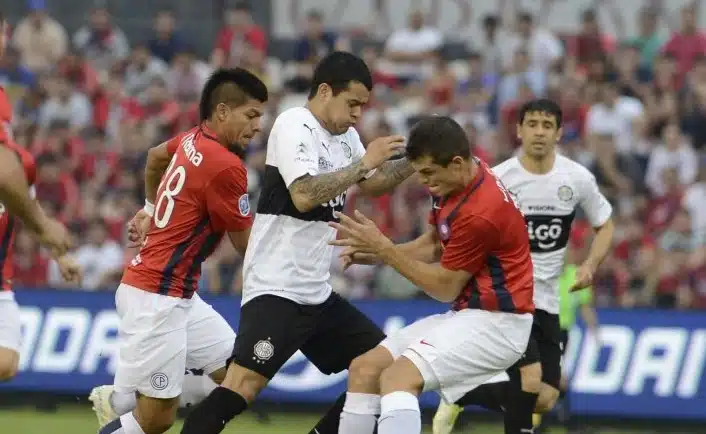 olimpia-cerro-porteno-grande-classico-paraguaio-objetivos-distintos-futebol-latino-06-11