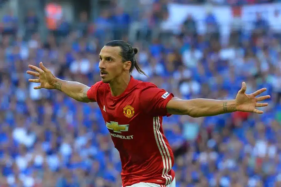 zlatan-ibrahimovic-volta-a-elogiar-publicamente-seu-idolo-latino-Futebol-Latino-13-11