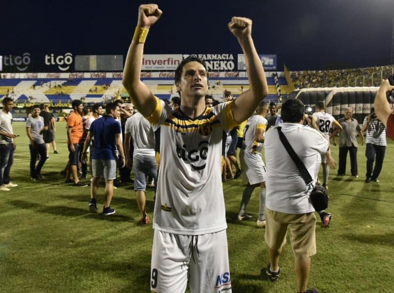 guarani-campeao-paraguaio-volta-fase-de-grupos-libertadores-Futebol-Latino-12-12