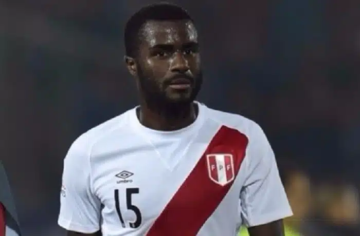 zagueiro-peruano-tratado-como-reforco-emelec-mesmo-sem-oficializacao-Futebol-Latino-28-12