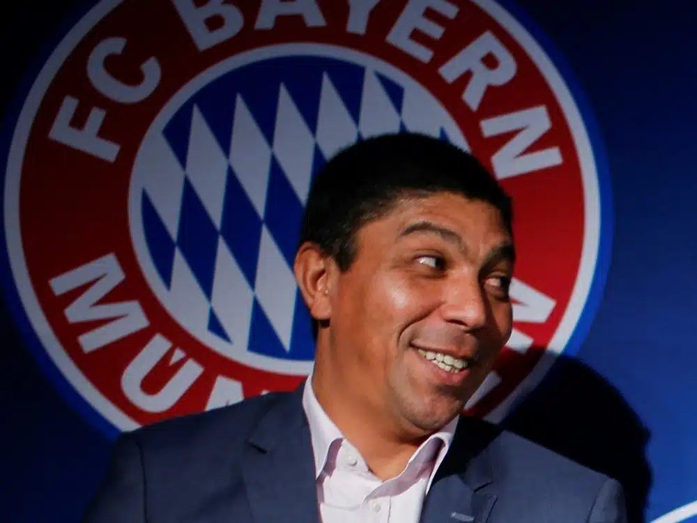 elber-esta-empolgado-com-briga-pela-artilharia-na-alemanha-e-descarta-latino-da-disputa-Futebol-Latino-03-03