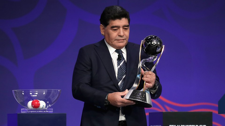 maradona-nao-poupou-criticas-ao-atual-treinador-da-selecao-argentina-Futebol-Latino-19-06