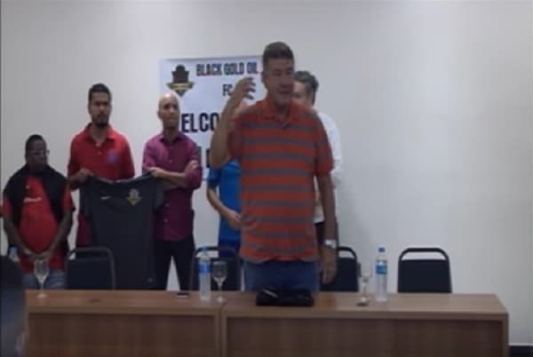 equipe-dos-eua-anuncia-joel-santana-como-novo-treinador-Futebol-Latino-15-07