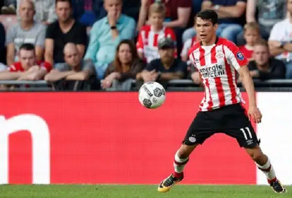 hirving-lozano-consegue-feito-que-nem-ronaldo-fenomeno-alcancou-no-psv-Futebol-Latino-28-08