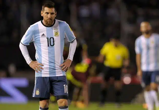 imprensa-argentina-nao-esconde-preocupacao-luta-vaga-na-copa-da-russia-Futebol-Latino-05-09