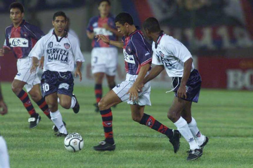 relembre-os-ultimos-encontros-adversarios-na-sul-americana-parte-1-Futebol-Latino-11-09