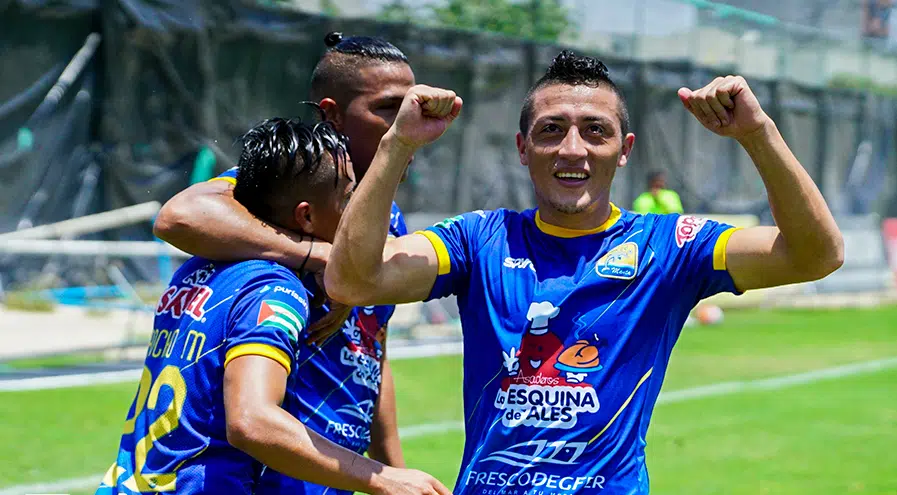 zebra-campeao-surpresa-do-primeira-etapa-assume-a-lideranca-no-equador-Futebol-Latino-04-09