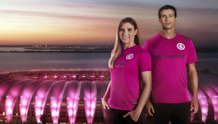 internacional-lanca-camisa-em-homenagem-ao-outubro-rosa-Futebol-Latino-07-10