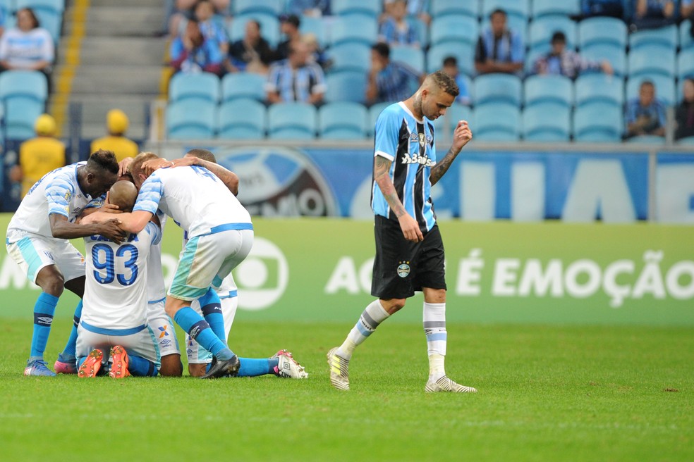 virando-chave-de-novo-gremio-enfrenta-o-avai-no-brasileirao-Futebol-Latino-28-10