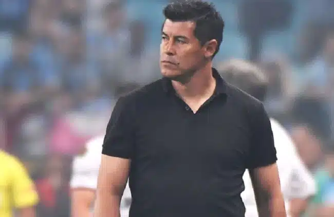 frisando-forca-como-mandante-jorge-almiron-analisa-derrota-no-rs-Futebol-Latino-23-11
