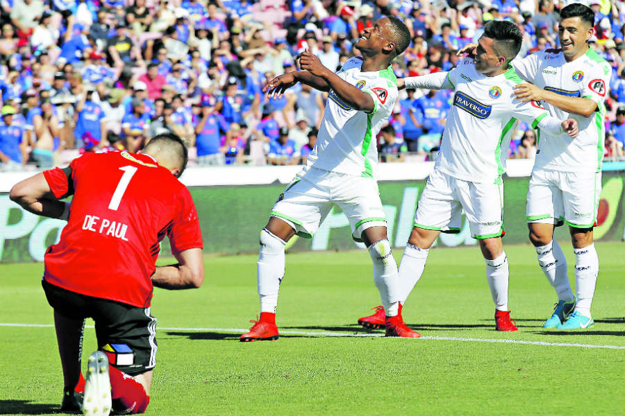 universidad-de-chile-e-goleada-em-casa-e-arquirrival-agradece-Futebol-Latino-26-11