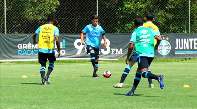 nada-de-folga-gremio-ja-tem-atletas-treinando-para-2018-Futebol-Latino-25-12