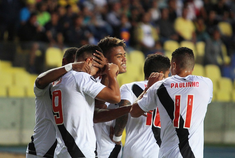 o-que-midia-chilena-falou-sobre-goleada-do-vasco-na-pre-libertadores-Futebol-Latino-01-02