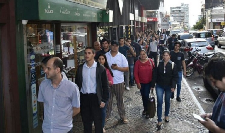 torcida-do-olimpia-forma-filas-quilometricas-por-ingressos-em-final-Futebol-Latino-29-05
