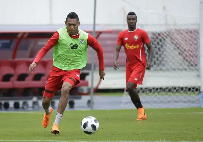 vivendo-expectativa-do-mundial-panama-joga-em-casa-contra-a-irlanda-do-norte-Futebol-Latino-28-05