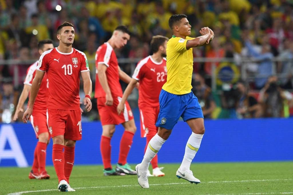 brasil-ganha-da-servia-e-passa-como-primeiro-em-seu-grupo-Futebol-Latino-28-06