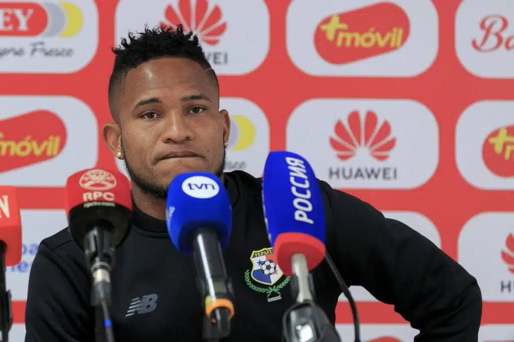 lateral-do-panama-faz-alerta-para-evitar-goleada-na-estreia-da-copa-Futebol-Latino-16-06