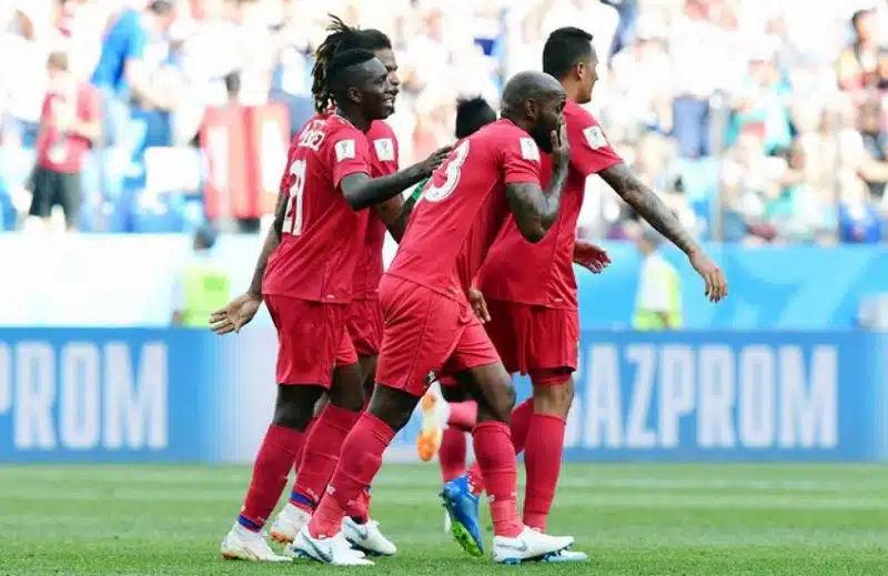 selecao-do-panama-recebe-medalha-por-participacao-na-copa-do-mundo-Futebol-Latino-26-06