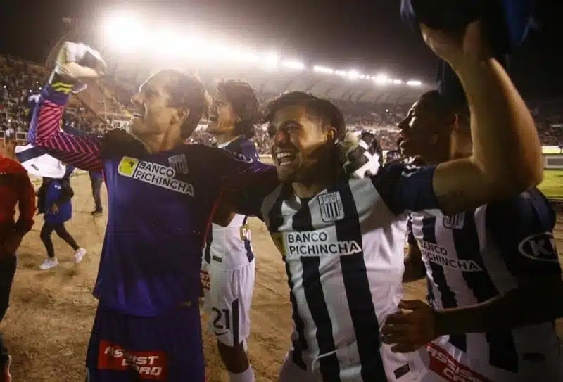 alianza-lima-elimina-melgar-nos-penaltis-e-vai-a-decisao-do-descentralizado-Futebol-Latino-07-12