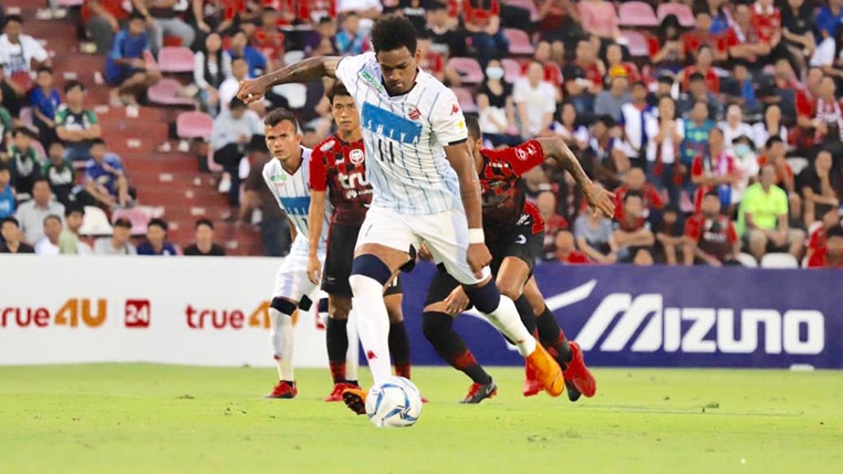atacante-brasileiro-estreia-em-novo-clube-no-japao-com-goleada-e-titulo-Futebol-Latino-29-01