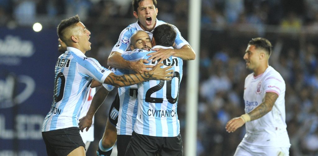 superliga-argentina-tem-racing-mesmo-sem-brilhar-firme-na-ponta-Futebol-Latino-04-02