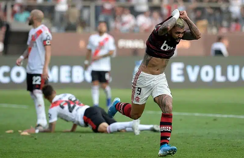 por-expulsao-na-final-gabigol-e-suspenso-e-flamengo-toma-multa-da-conmebol-Futebol-Latino-09-12