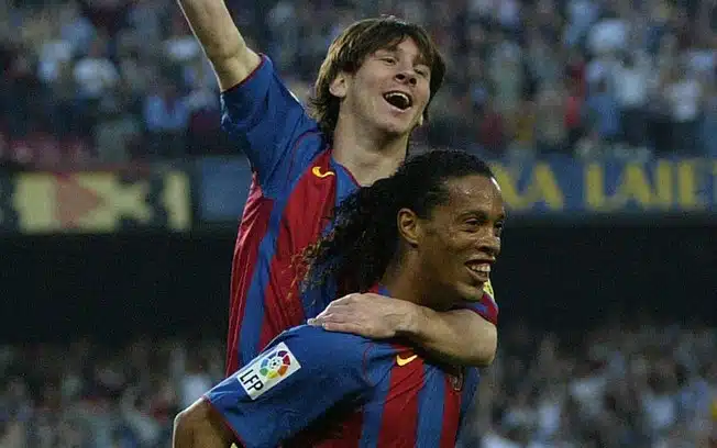 ronaldinho-gaucho-nao-concorda-com-messi-sendo-o-melhor-da-historia-Futebol-Latino-13-12