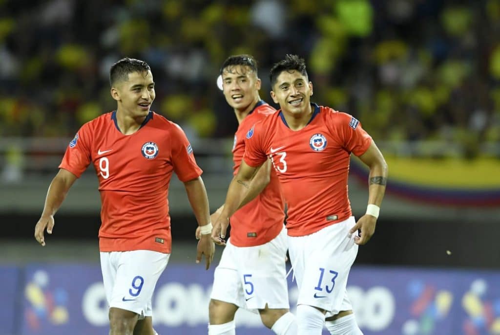 depois-de-estreia-com-goleada-chile-duela-com-a-venezuela-Futebol-Latino-20-01