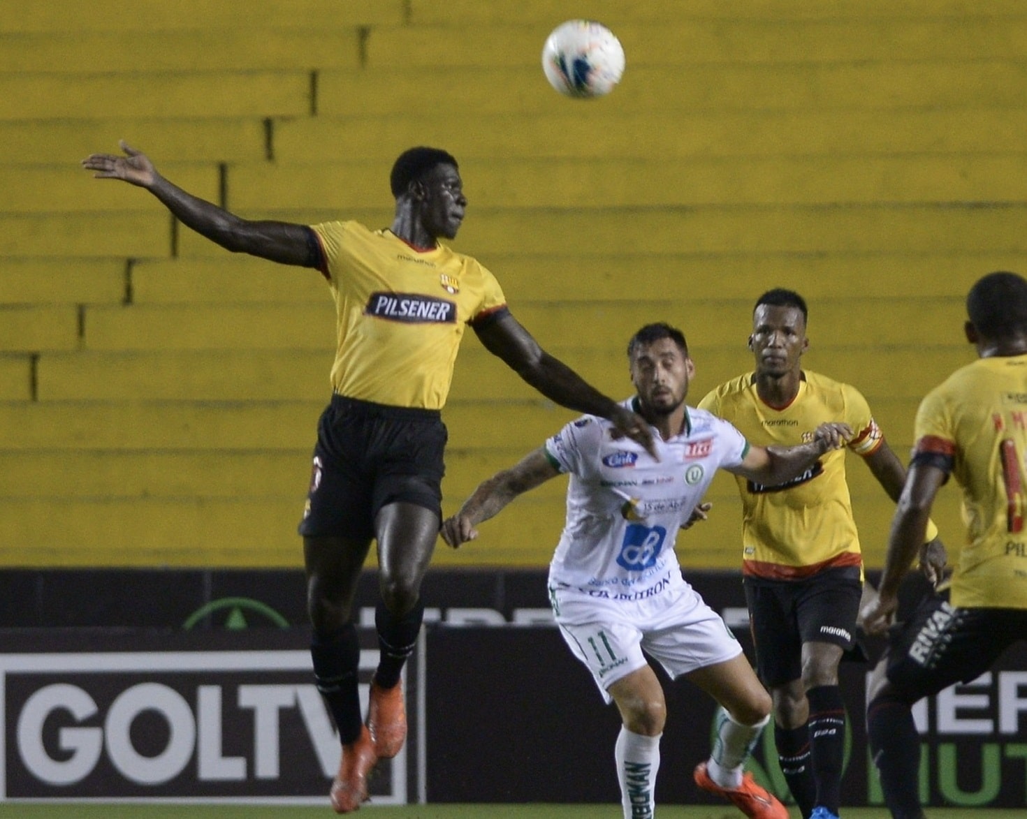 dois-jogos-no-equador-acontecem-sem-publico-por-conta-do-coronavirus-Futebol-Latino-01-03