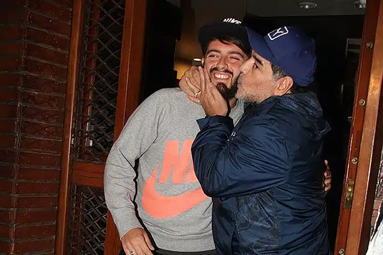 filho-de-maradona-comenta-comparacoes-de-messi-com-seu-pai-Futebol-Latino-14-04
